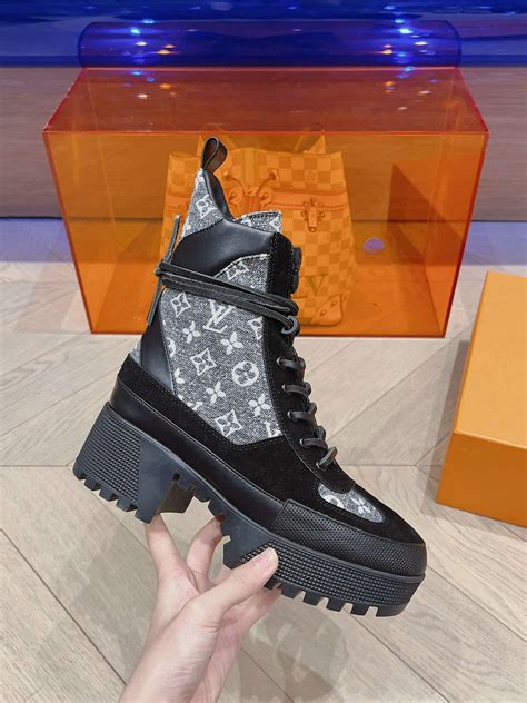 louis vuitton laureate platform desert boot dupe